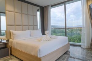 Three-Bedroom Apartment with Ocean View