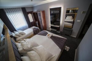 Triple Room with City View