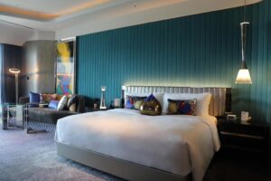 Wonderful, Guest room, 1 King, City view, Balcony