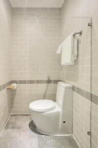 DOUBLE ROOM NO WINDOW