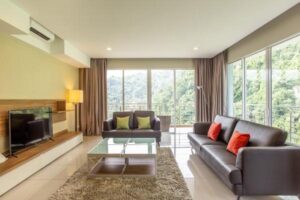 3Bedroom Executive Suite Lakeview