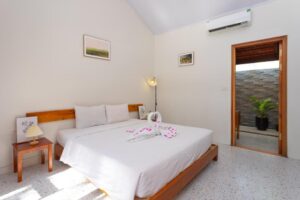 Bungalow Garden View