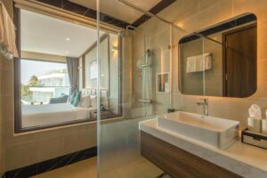 Deluxe Ocean Partial View