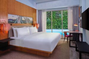 Aloft Pool View