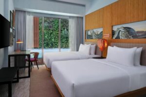 Aloft Pool View