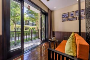 Bungalow with Garden View