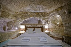 Cave Suite
