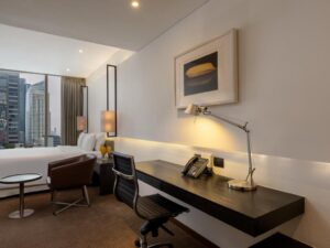 Club10, Exclusive Lounge Access