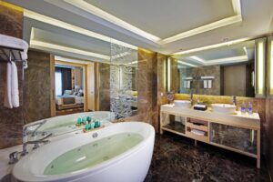 Club One Bedroom Executive Suite