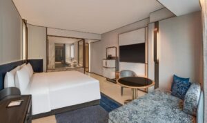 Connecting Deluxe Family King Room with Twin Bed and River View