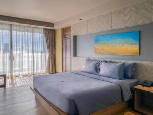 Corner Ocean Panoramic