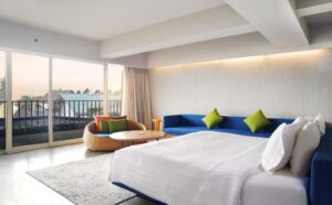 Corner Suite