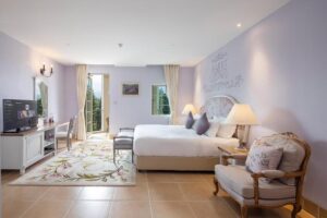 Deluxe Courtyard View