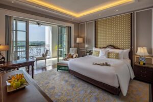 Deluxe King Room with River View