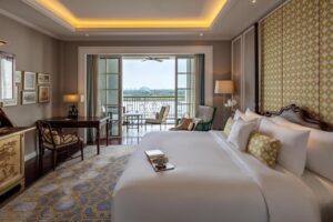 Deluxe King Room with River View