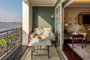 Deluxe King Room with River View