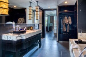 Deluxe Pool View Suite