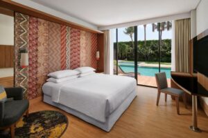 Deluxe Room with Pool Access