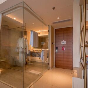 Deluxe Room Pool Access