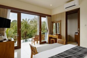 Deluxe Room with Valley View
