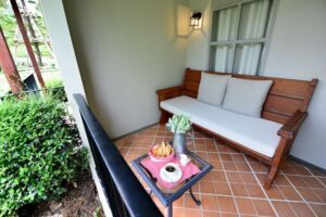 Deluxe Thames Garden