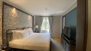 Deluxe Thames Garden