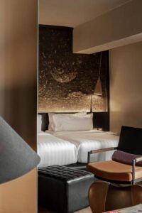 Deluxe Triple 3 Singles