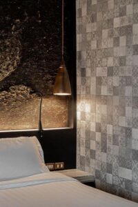 Deluxe Triple 3 Singles