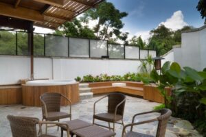 Duplex Jacuzzi Suite