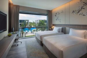 Dusit Executive Club Pool View
