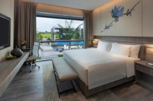 Dusit Executive Club Pool View