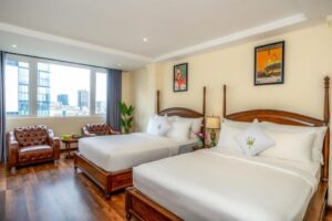 Elegant Suite City View
