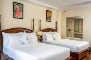 Elegant Suite City View