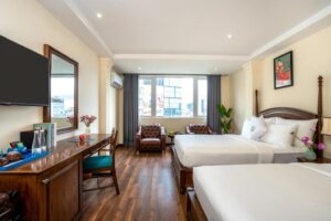 Elegant Suite City View