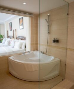 Elegant Suite City View