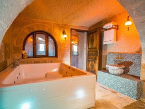 Erva Hammam Jacuzzi Cave Suite 