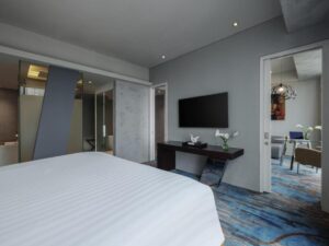 Executive Suite with Park View