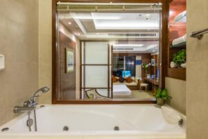 Executive 1-Bedroom Jacuzzi Suite