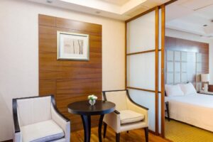 Executive 1-Bedroom Jacuzzi Suite