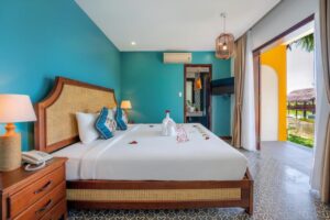 FAMLY CONNECTING ROOM