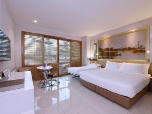 Family Studio (3 Pax)