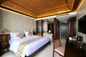 Garcia Suite Pool Access