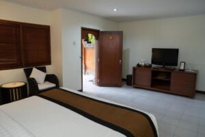 Garden Wing Room