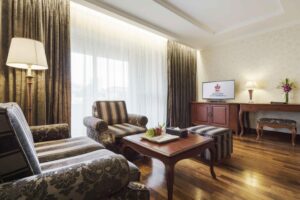 Governor Suite 