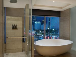 Grand Deluxe Bundaran HI View