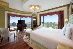Grand Deluxe King Room High Floor