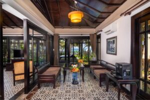 IMPECCABLE BEACH STEP VILLA