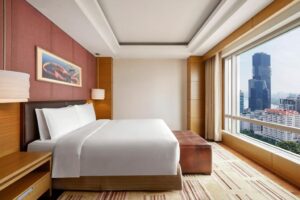 Junior Suite with Lounge Access