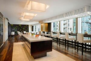 Junior Suite with Lounge Access