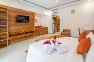 Lagoon King Suite with Pool Access